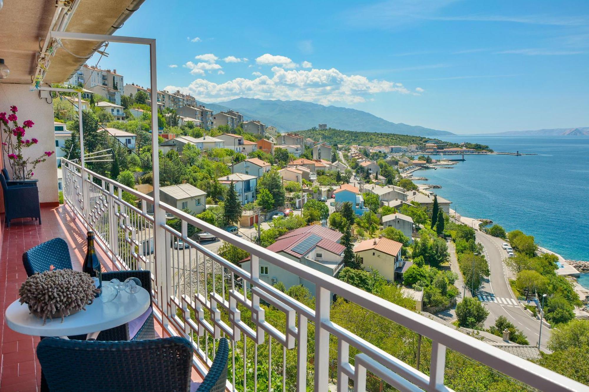 Apartment Luca Senj  Buitenkant foto