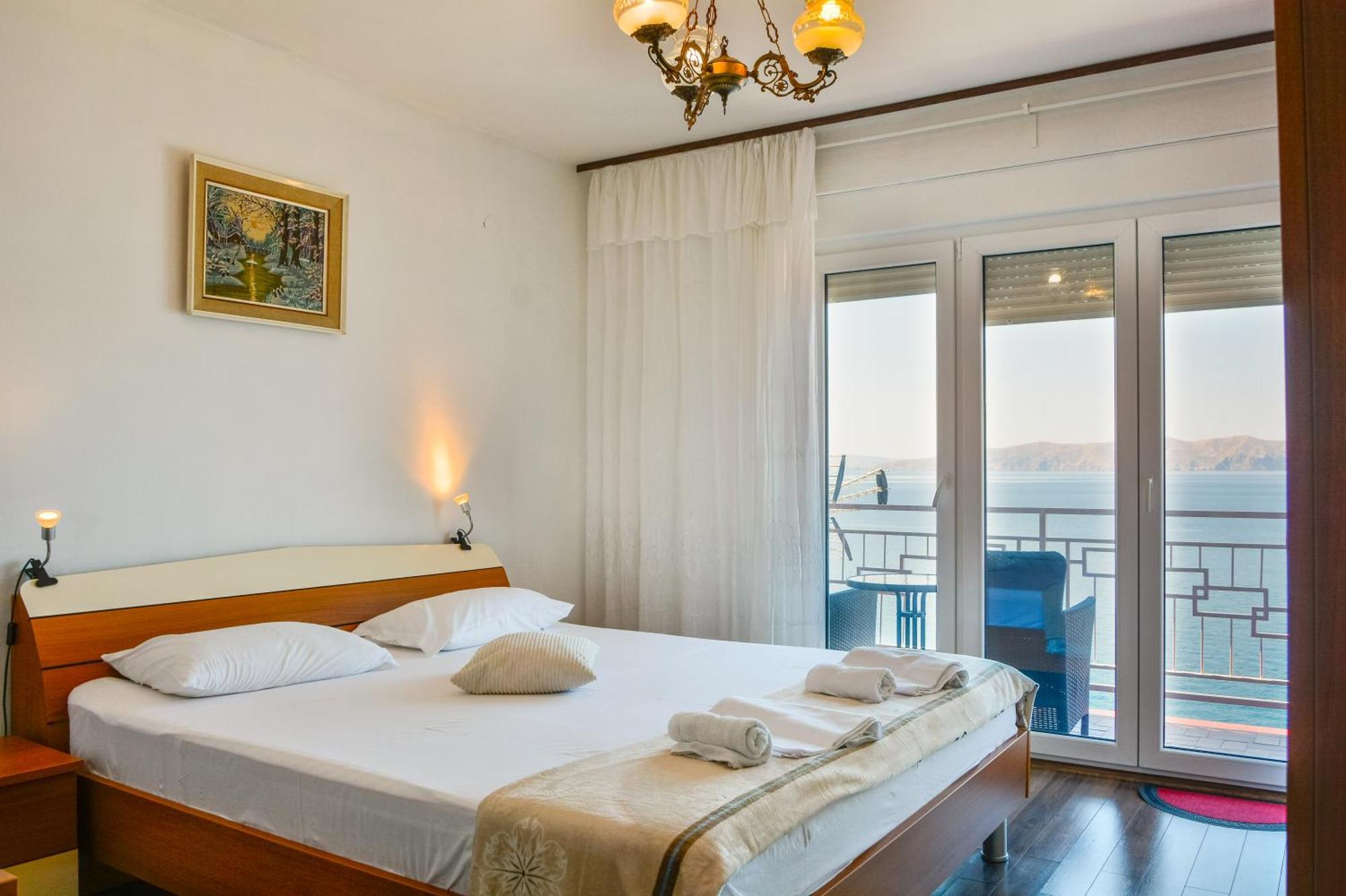 Apartment Luca Senj  Buitenkant foto