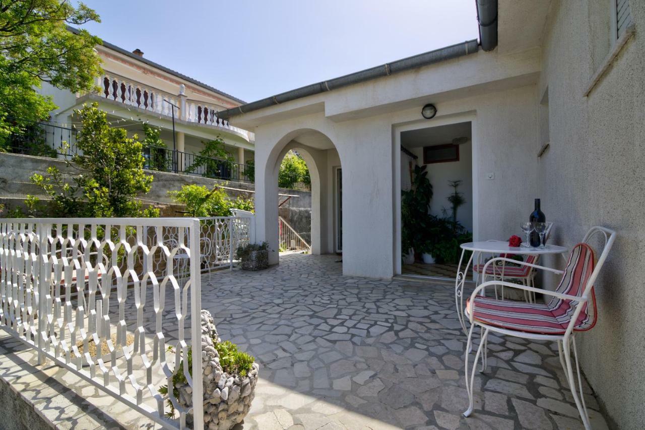 Apartment Luca Senj  Buitenkant foto